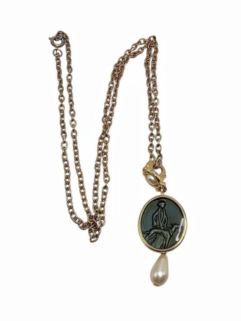 Vintage Liz Claiborne Gold Tone Intaglio/Cameo Faux Pearl Drop Pendant Necklace